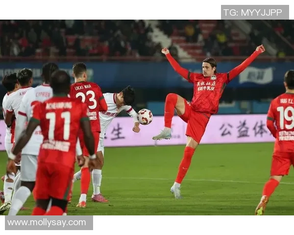 河南队首次赛季双杀亚泰再创纪录连续四场中超零封对手