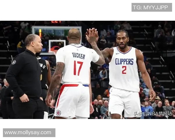 卢帅痛批快船态度不佳惨遭爵士羞辱球队攻防失衡全场被打懵 卢帅痛批快船态度不佳惨遭爵士羞辱球队攻防失衡全场被打懵